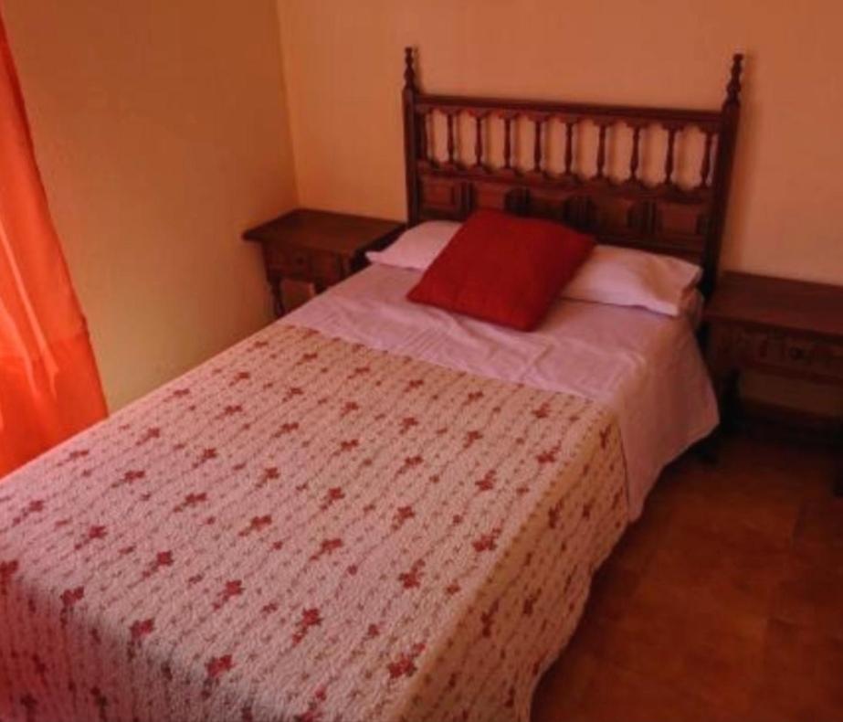 Hostal Casa Chore Hinojosa de Duero Esterno foto