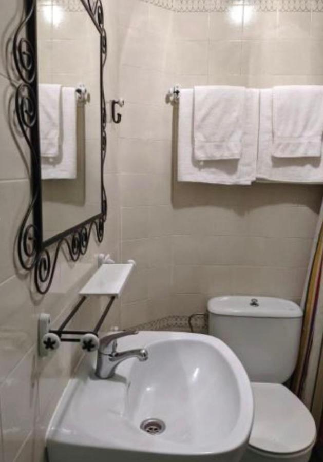 Hostal Casa Chore Hinojosa de Duero Esterno foto